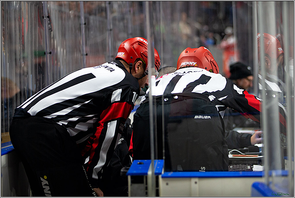 PENNY DEL; Koelner Haie- Loewen Frankfurt; Koeln, 01.12.2022